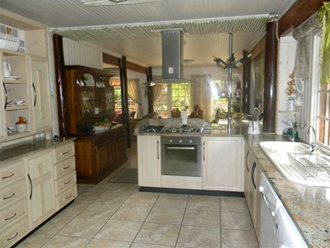 Modern Kitchen With A Yesteryear Feel